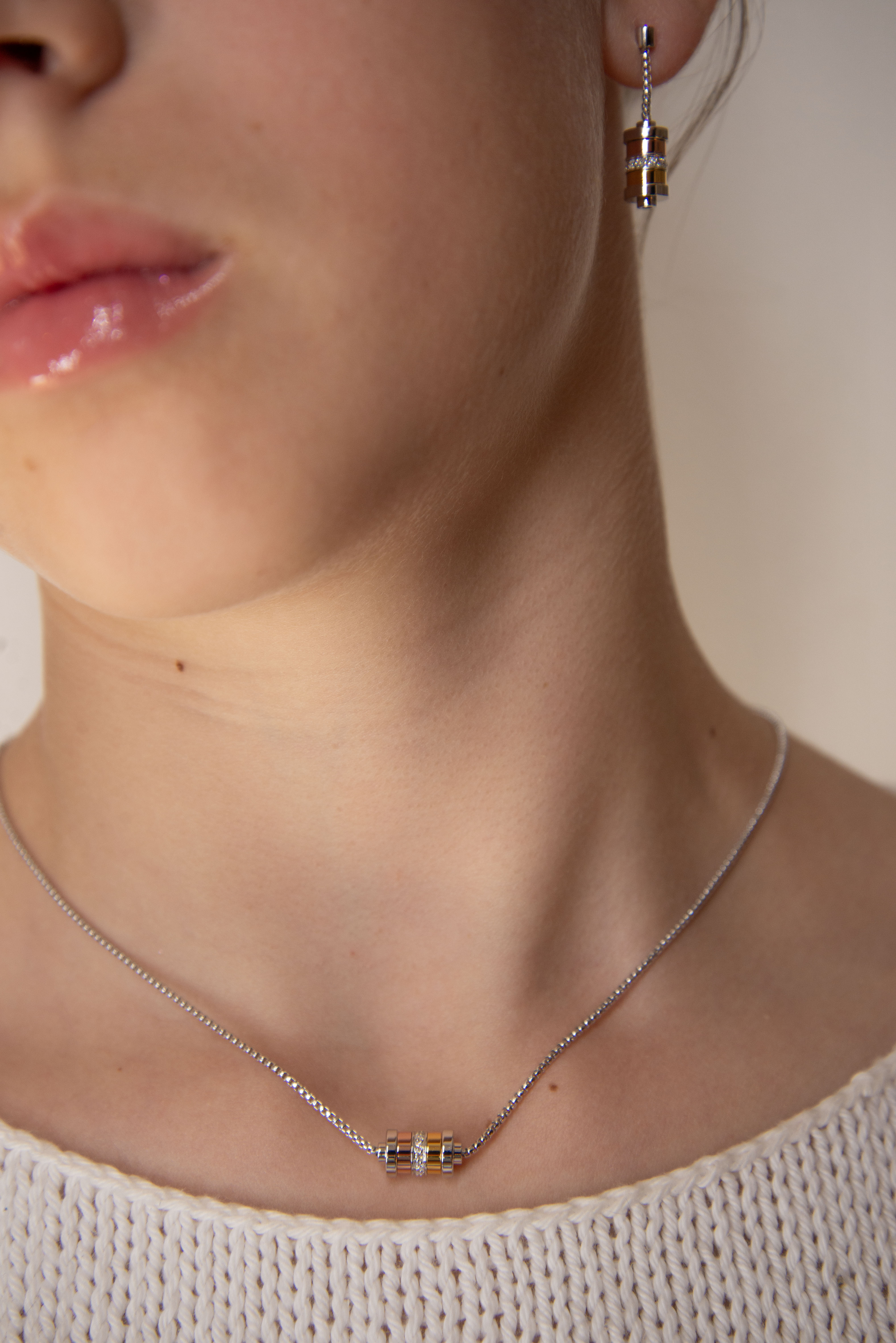 Collier Lock to Heaven