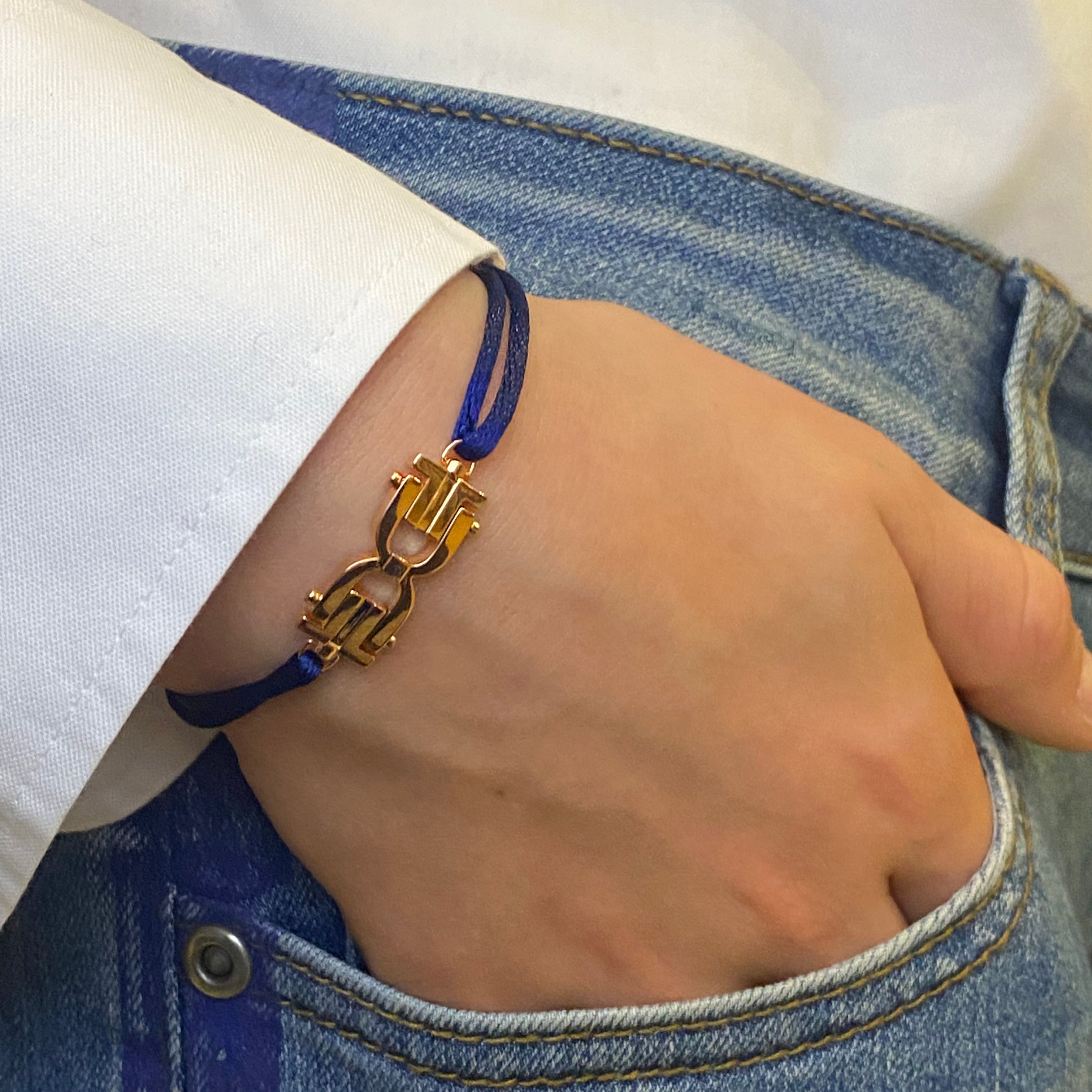 <h3>Cord Bracelet</h3><p><h4>18K Rose Gold - Marine Blue Cord</h4>