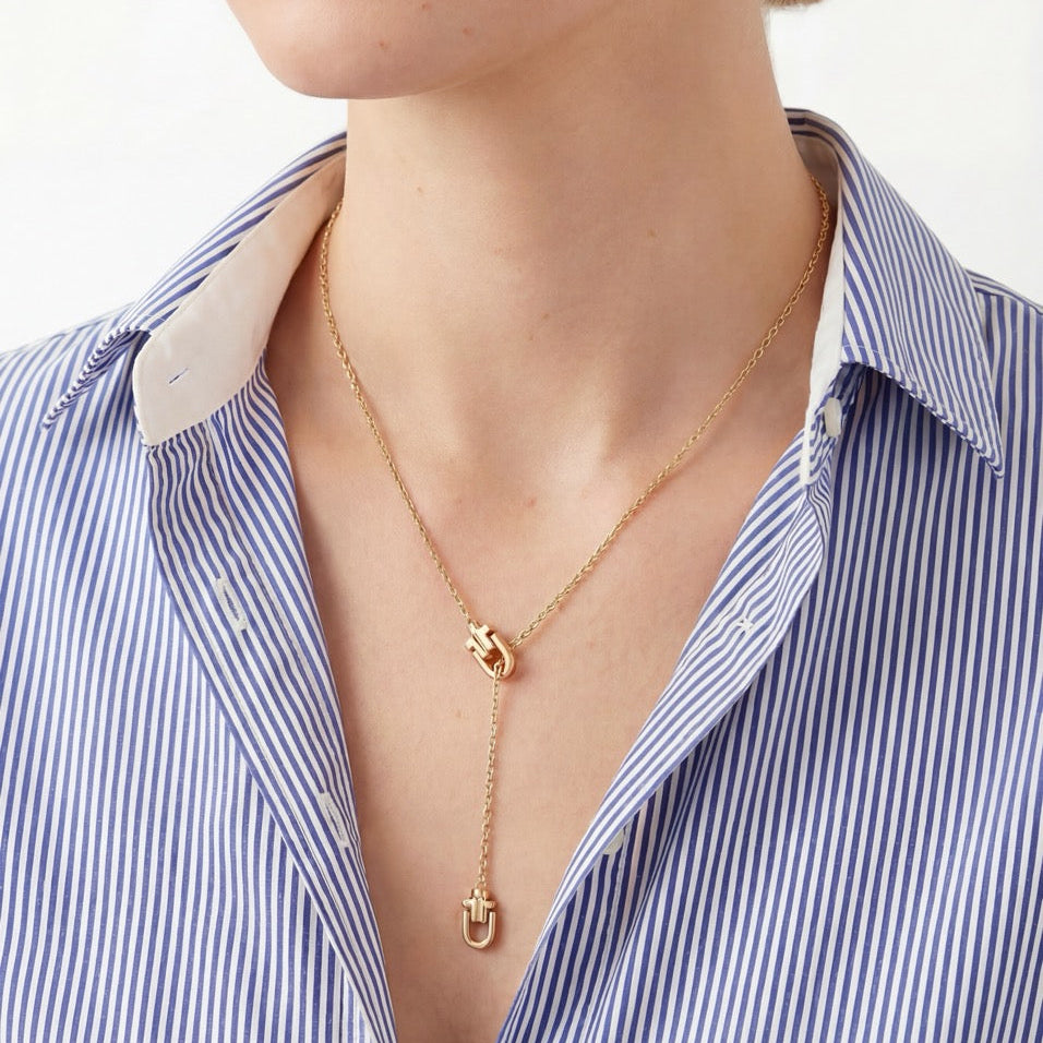 <h3>Signature Y-Necklace</h3><p><h4>18K Yellow Gold </h4>