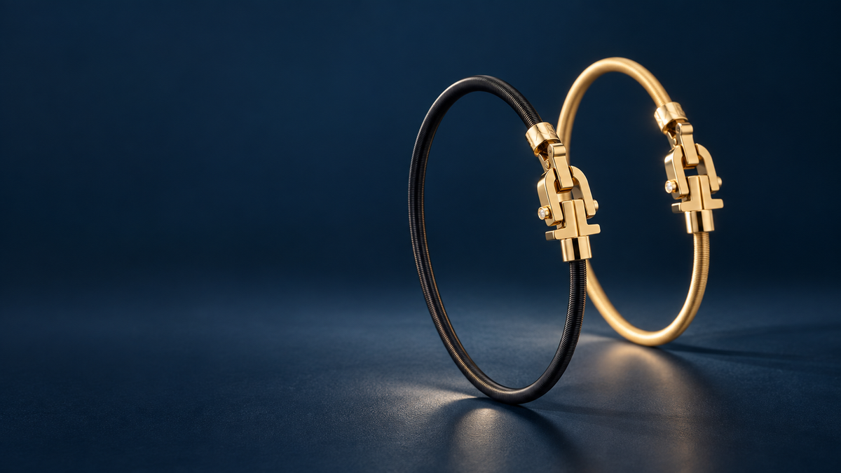 Diapason VIBES Black & Gold and Gold, arranged against a deep blue background